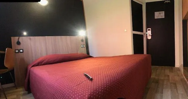 & Hotel