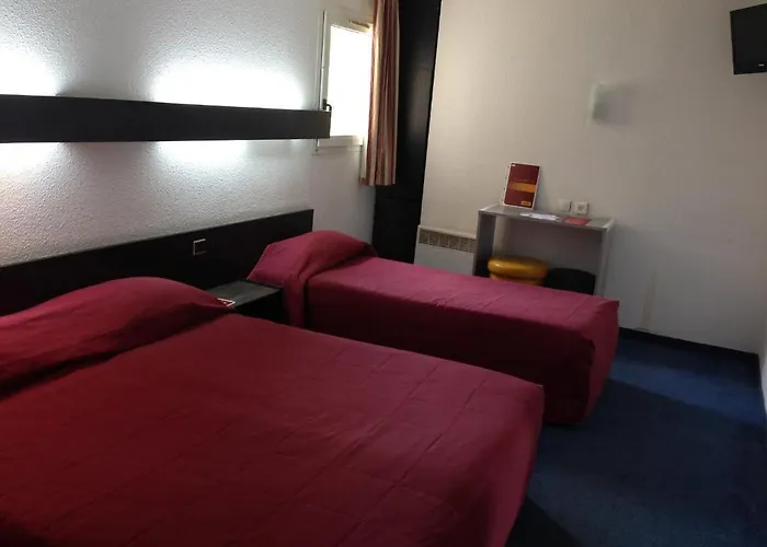 & Hotel
