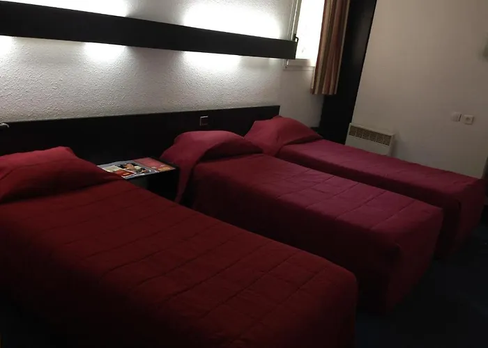 Hotel &